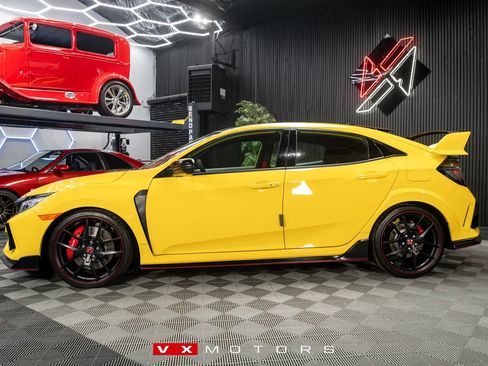 Used 2021 Honda Civic Type R Limited image 9