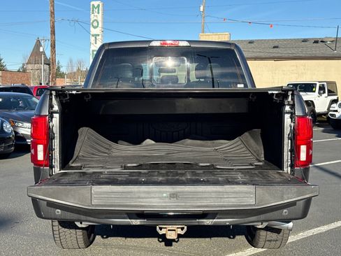 Used 2018 Ford F150 Platinum w/ Equipment Group 701A Luxury AWD/4WD image 11