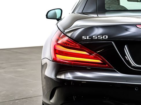 Used 2020 Mercedes-Benz SL 550 image 15
