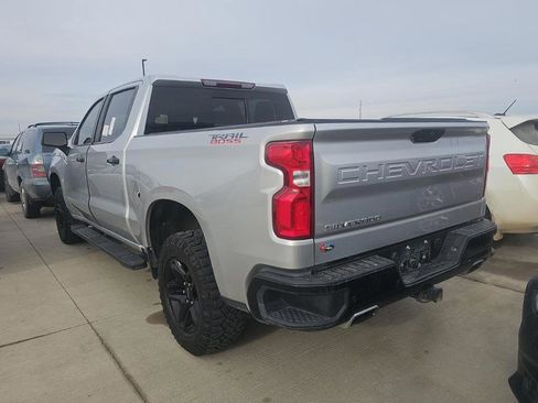 Used 2019 Chevrolet Silverado 1500 LT Trail Boss image 3