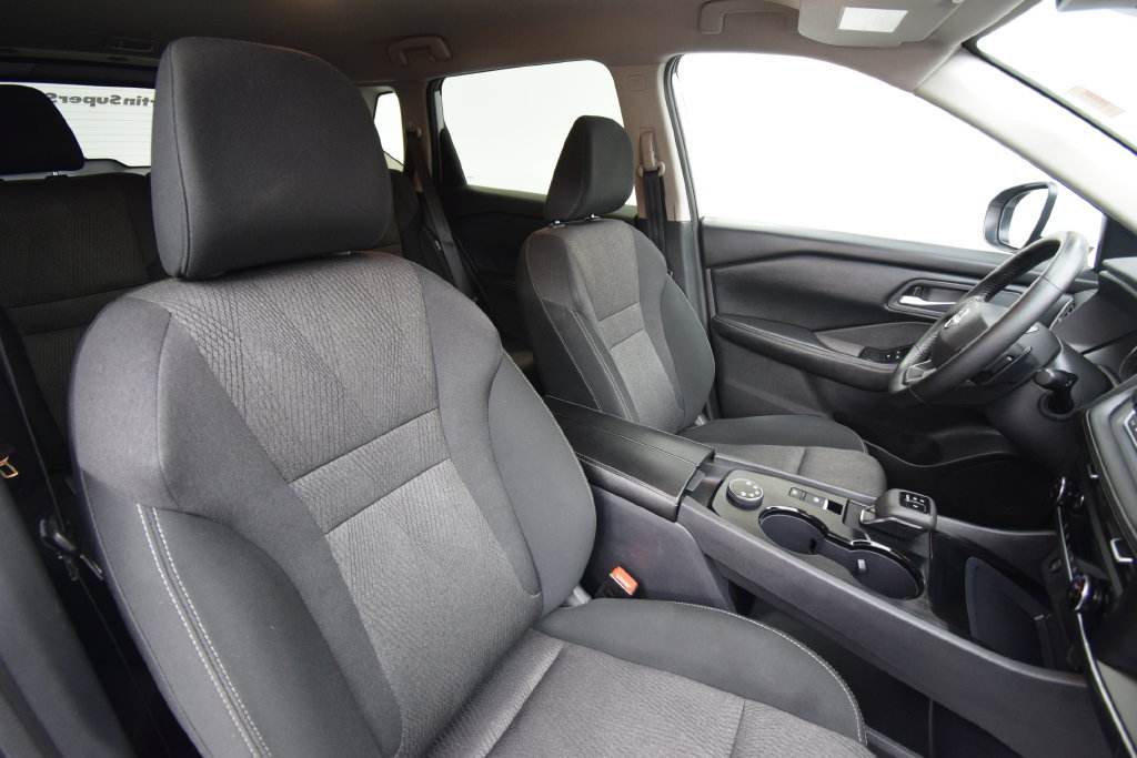 Used 2025 Nissan Rogue SV AWD/4WD image 13
