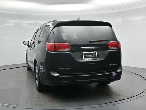 Used 2018 Chrysler Pacifica Limited w/ Advanced Safetytec Group image 27
