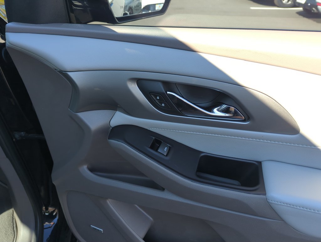 Used 2020 Chevrolet Traverse LT w/ LT Premium Package FWD image 35