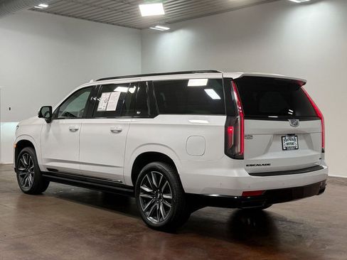 Used 2021 Cadillac Escalade ESV Sport Platinum image 5