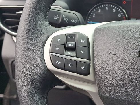 Used 2023 Ford Explorer XLT w/ Equipment Group 202A AWD/4WD image 24