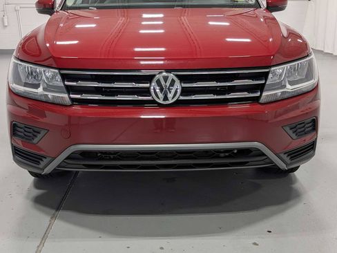 Used 2019 Volkswagen Tiguan SE image 2
