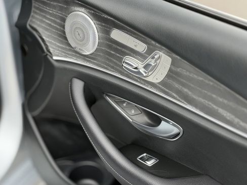 Used 2021 Mercedes-Benz E 350 4MATIC Sedan image 38