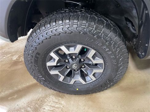 Used 2023 Toyota Tacoma TRD Off-Road image 10