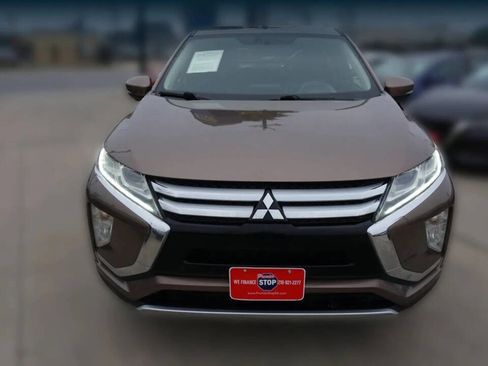 Used 2018 Mitsubishi Eclipse Cross SEL image 2