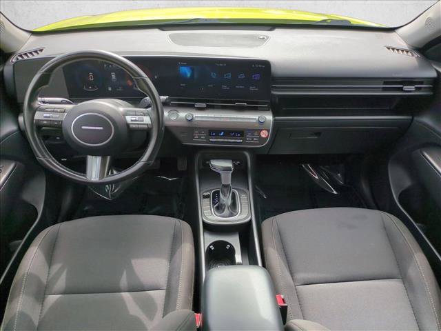 Used 2025 Hyundai Kona SEL AWD/4WD image 16