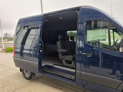 New 2026 Mercedes-Benz Sprinter 2500 image 18
