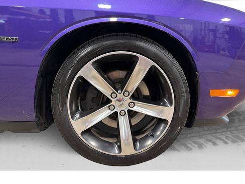 Used 2014 Dodge Challenger R/T RWD image 48