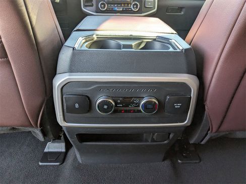 Used 2024 Ford Expedition Limited image 29