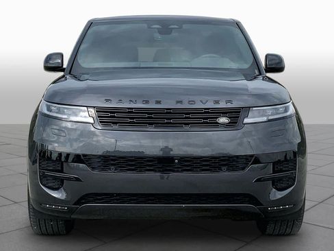 Used 2026 Land Rover Range Rover Sport SE AWD/4WD image 4