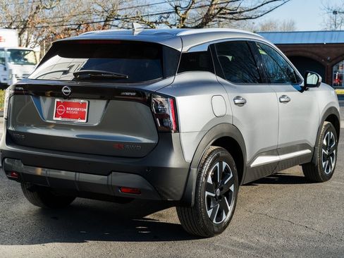 Used 2025 Nissan Kicks SR image 6