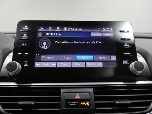 Used 2018 Honda Accord EX image 29