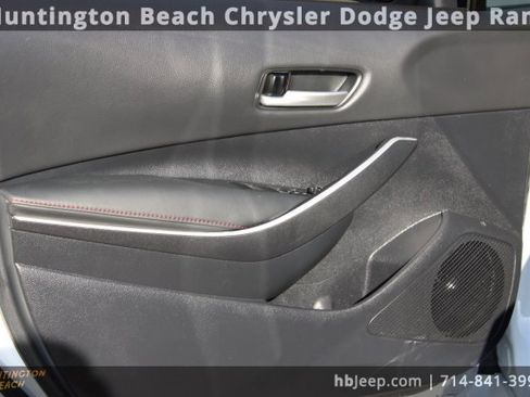 Used 2025 Toyota Corolla SE image 11