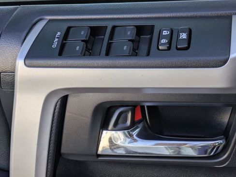 Used 2020 Toyota 4Runner 4WD image 25