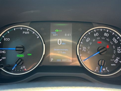 Certified 2021 Toyota RAV4 XLE Premium AWD/4WD image 11