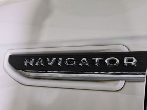 Used 2022 Lincoln Navigator L Reserve image 40