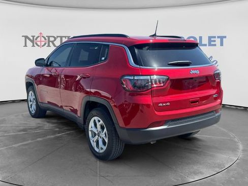 Used 2025 Jeep Compass Latitude AWD/4WD image 5