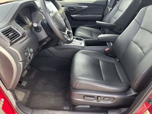 Used 2023 Honda Passport EX-L image 16