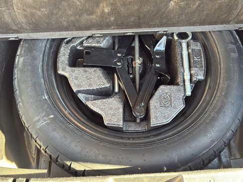 Used 2018 Subaru Crosstrek 2.0i Premium w/ Eyesight System image 19