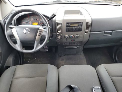 Used 2015 Nissan Titan S image 11