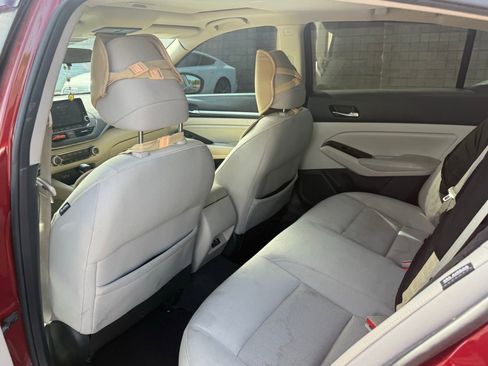 Used 2021 Nissan Altima 2.5 SV w/ SV Premium Package FWD image 11