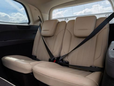 Used 2017 Mercedes-Benz GLS 450 4MATIC image 18