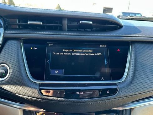 Used 2017 Cadillac XT5 Luxury w/ Driver Awareness Package image 40