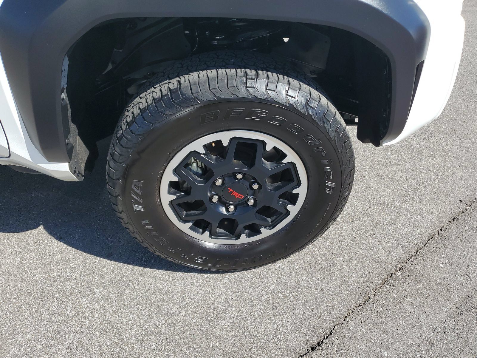 Used 2024 Toyota Tacoma TRD Off-Road AWD/4WD image 6