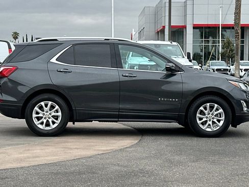 Used 2019 Chevrolet Equinox LT FWD image 3