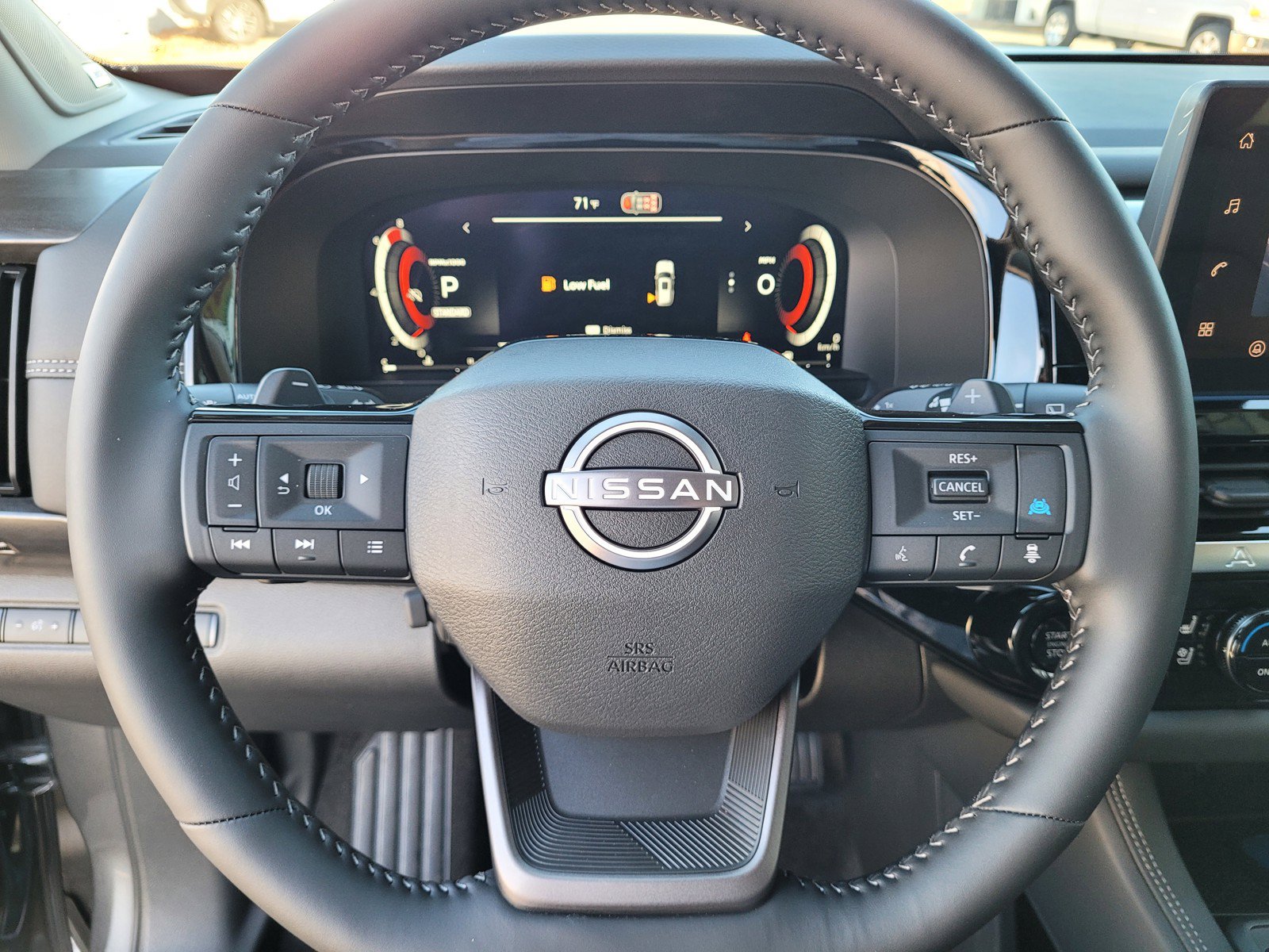 New 2026 Nissan Pathfinder Platinum FWD image 12