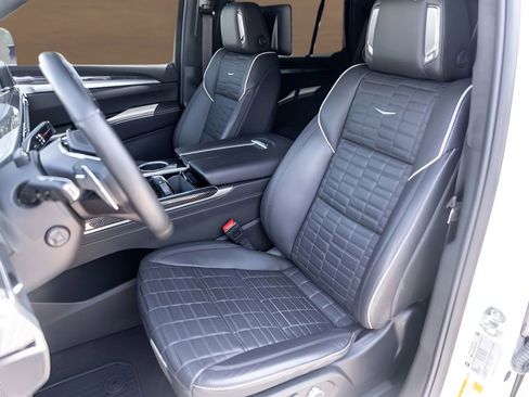 Certified 2025 Cadillac Escalade V AWD/4WD image 7