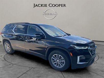 Used 2023 Chevrolet Traverse LT