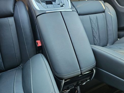 New 2026 BMW X7 M60i image 56