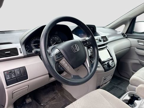 Used 2016 Honda Odyssey SE image 9