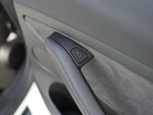 Used 2022 Tesla Model 3 Long Range image 39