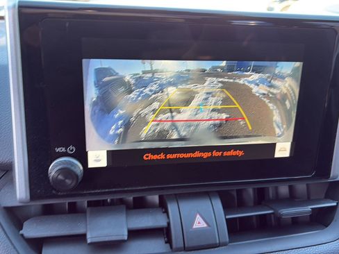 Used 2024 Toyota RAV4 SE image 13
