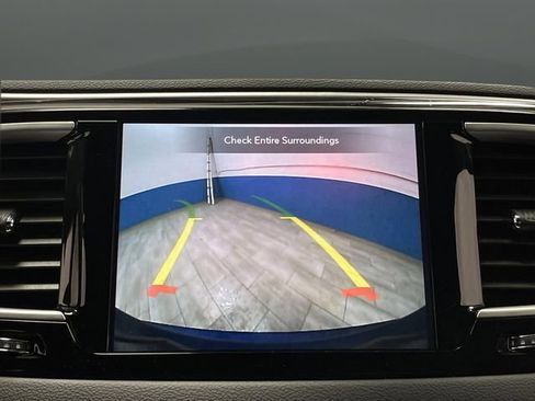 Used 2020 Chrysler Pacifica Touring-L w/ S Appearance Package image 10