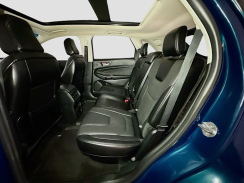Used 2020 Ford Edge Titanium w/ Equipment Group 301A AWD/4WD image 32