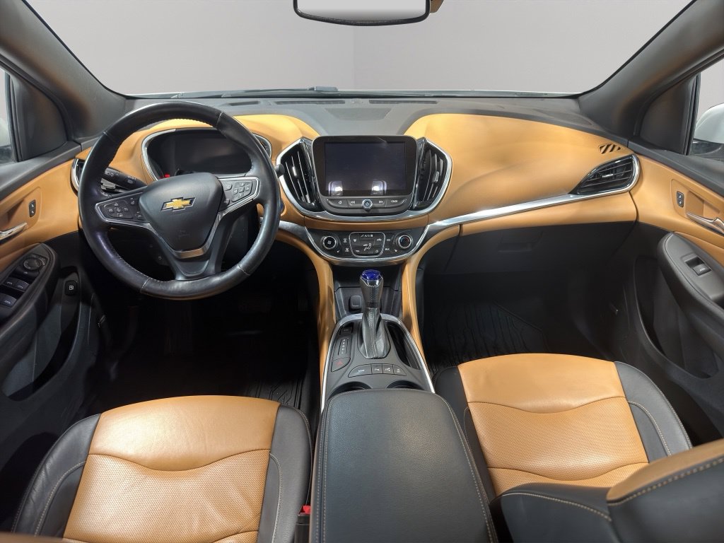Used 2017 Chevrolet Volt Premier w/ Driver Confidence II Package FWD image 16