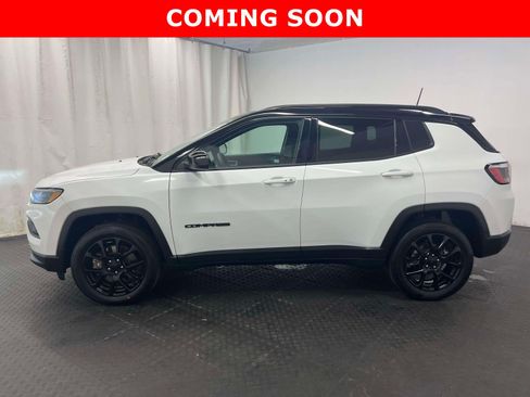 Certified 2023 Jeep Compass Latitude AWD/4WD image 11