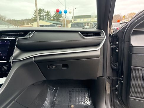 Certified 2025 Jeep Grand Cherokee L Laredo w/ Luxury Tech Group I image 31