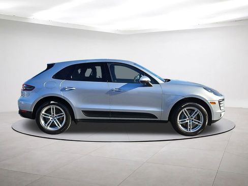 Used 2017 Porsche Macan image 8