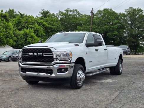 Used 2024 RAM 3500 Big Horn AWD/4WD image 2