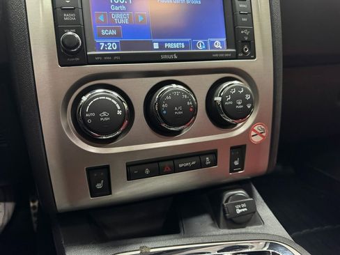 Used 2013 Dodge Challenger SRT8 w/ Harman Kardon Audio Group image 29