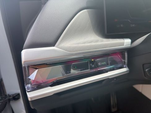 Used 2025 BMW i7 eDrive50 w/ M Sport Package RWD image 50