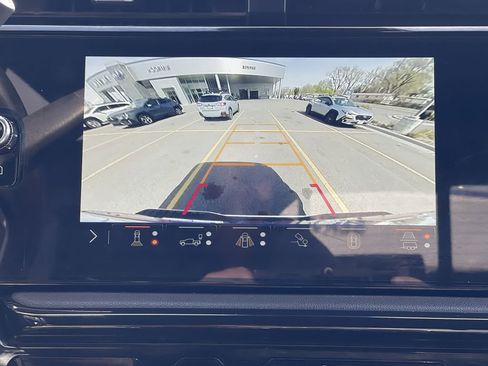 Used 2024 GMC Sierra 2500 AT4 w/ Technology Package AWD/4WD image 36